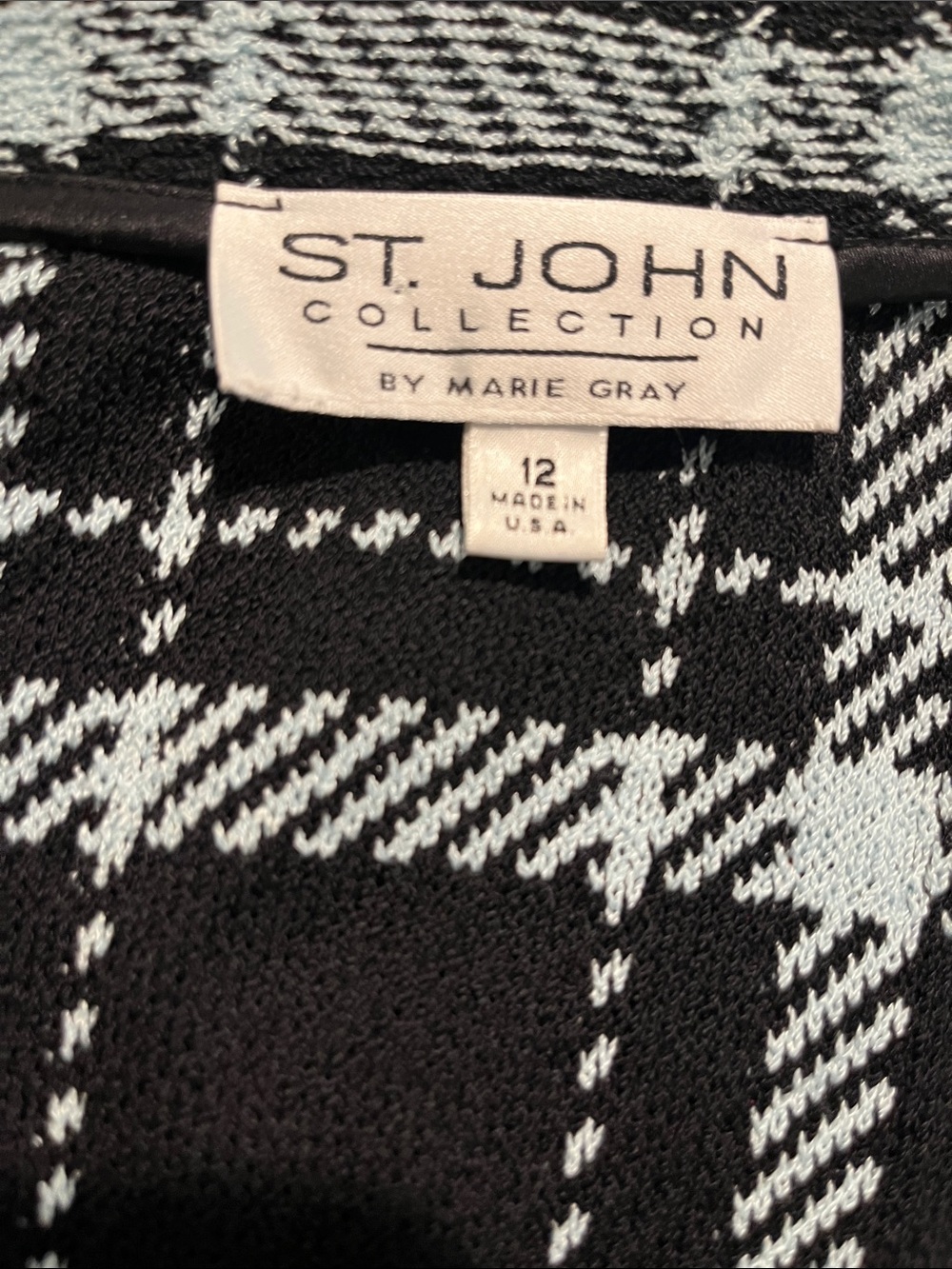 St. John Collection Black and Mint Green Patterned Wonen’s Sweater
